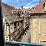 Le P\'Tit Charmant : Centre Historique De Dijon